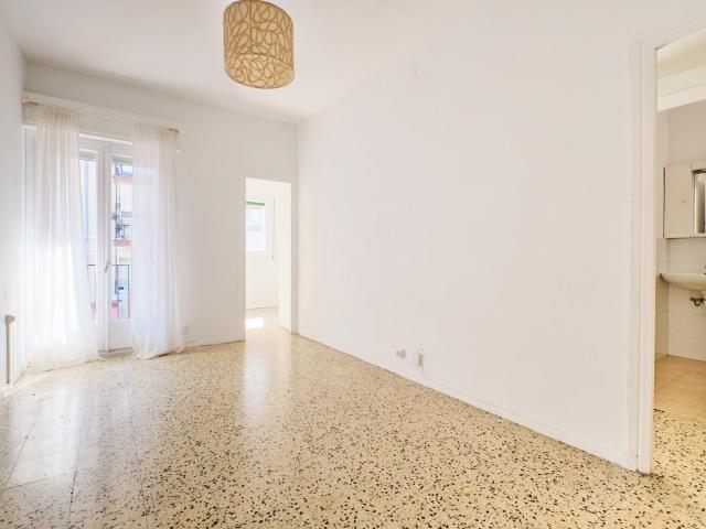 Vivienda luminosa, en la zona de Congrés. 54m2 según catastro