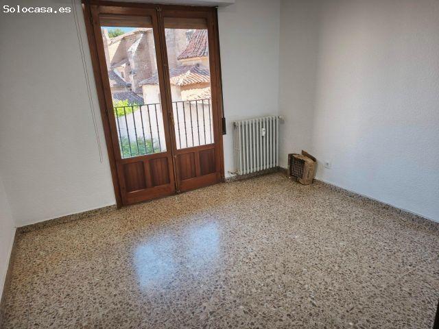 VIVIENDA MUY CENTRICA CON 4 DORMITORIOS