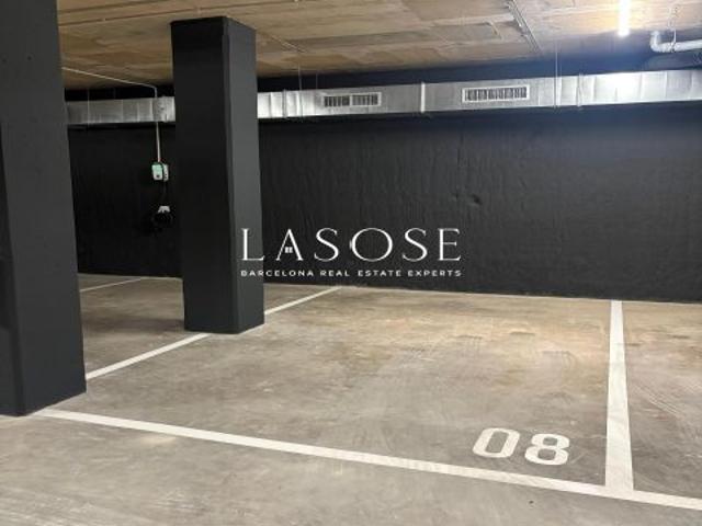 Vivienda nueva en alquiler con parking zona Montjuic en Barcelona