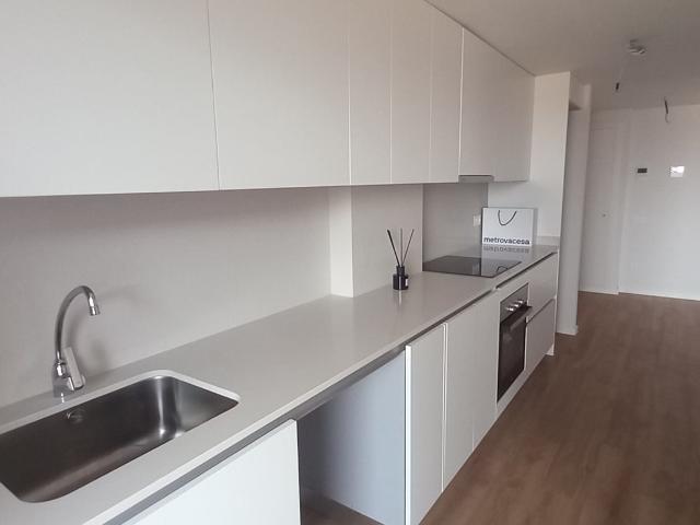 Vivienda nueva en alquiler de 3 habitaciones