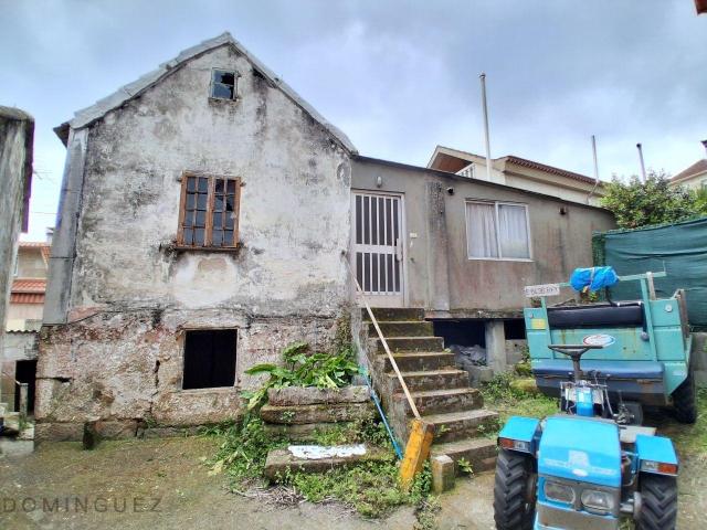 Vivienda para reformar a 50 metros de la Playa de Meira