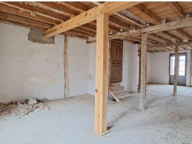 VIVIENDA PARA REFORMAR EN FUENTECÉN