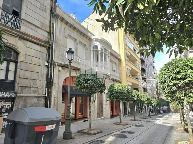 Vivienda para reformar junto a la Plaza de CompostelaUbicada. 0m² Vigo