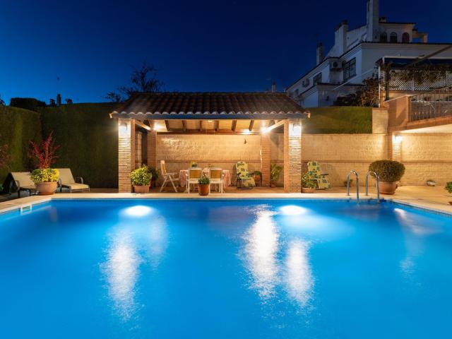 VIVIENDA PAREADA EN MONTELUZ