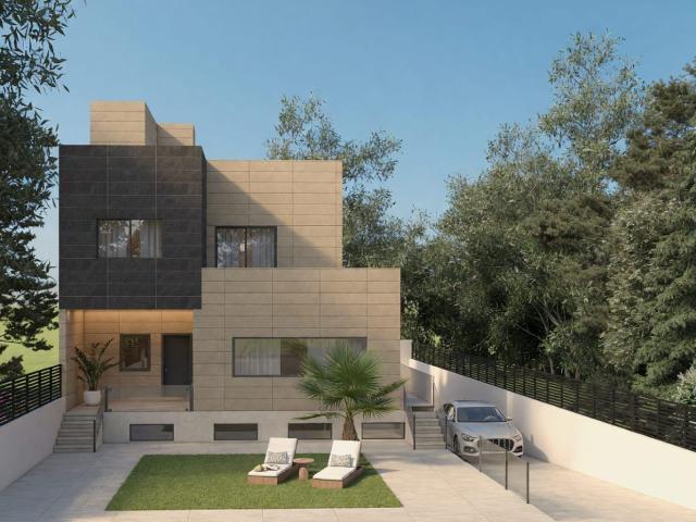 VIVIENDA PAREADA 3 PLANTAS 300 m2 Contruidos