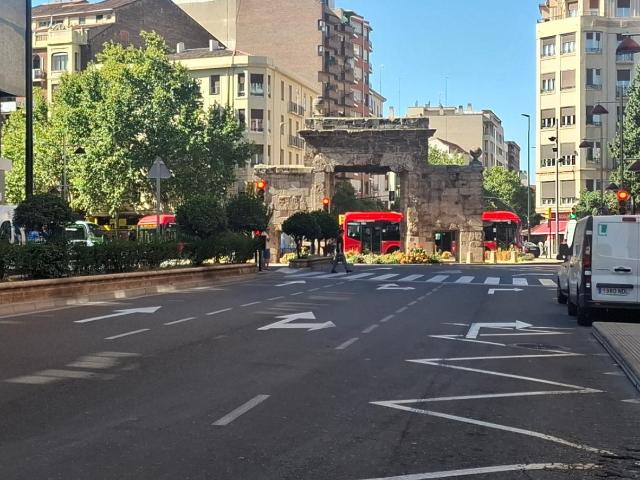 Vivienda PASAJE EBROSA CON POSIBILIDAD PLAZA DE GARAJE EN FINCA