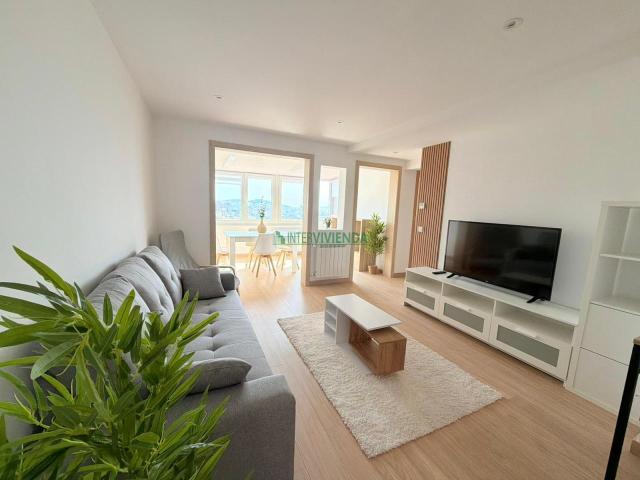 Vivienda reformada con garaje y vistas a la ría