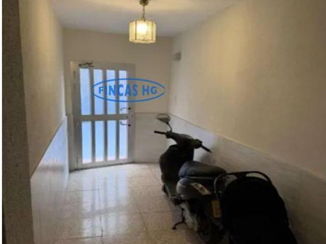 Vivienda reformada y lista para entrar a vivir en Carolinas Bajas