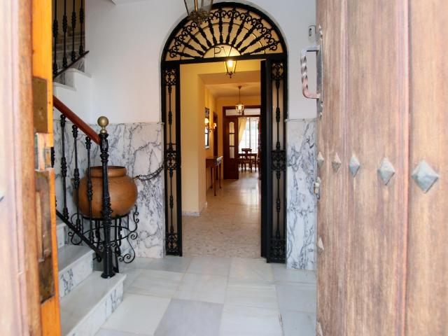 VIVIENDA SEÑORIAL EN EL CENTRO DE MONTIJO