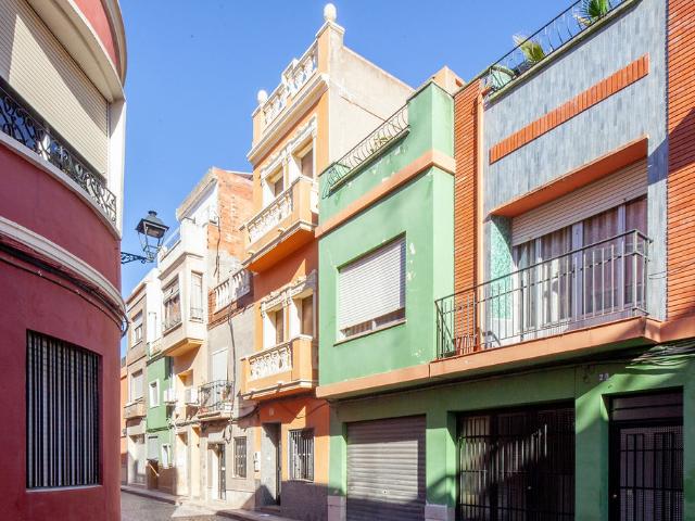 Vivienda situada en Alzira Valencia