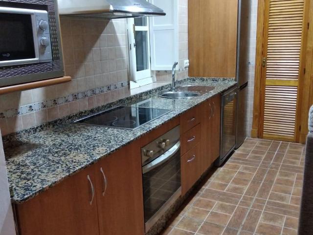 Vivienda solo de temporada escolar, 2 dormitorios, centro