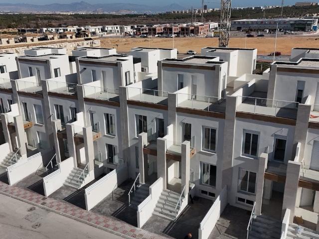 Viviendas adosadas modernas en Gran Alacant, Alicante 98m² Santa Pola