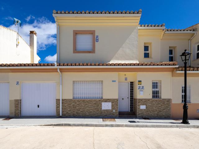 VIVIENDAS ADOSADAS VPO EN TORRECARDELA – ESPACIO, COMODIDAD Y PRECIO ACCESIBLE