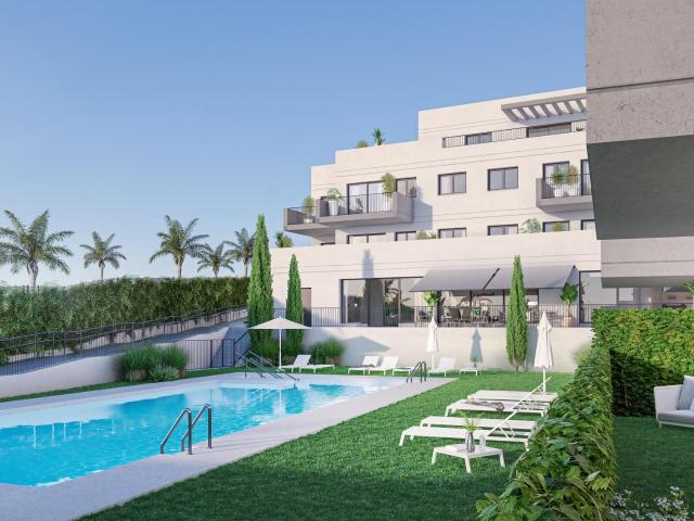 Viviendas de obra nueva en Baviera Golf, Vélez Málaga, con piscina, gimnasio, garaje y trastero