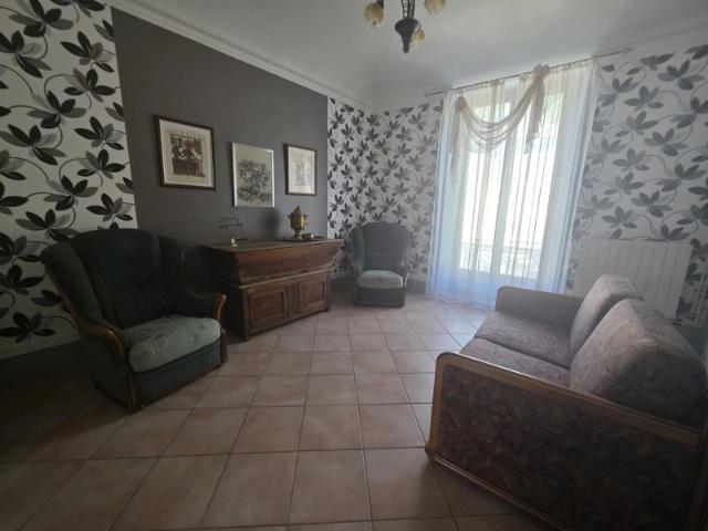 VIVIERS MAISON DE VILLE FAMILIALE