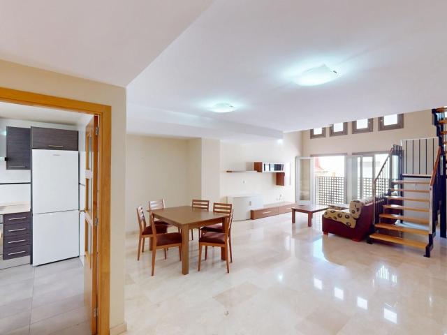 Vivir con estilo en Oliva: Exclusivo dúplex listo para entrar a vivir