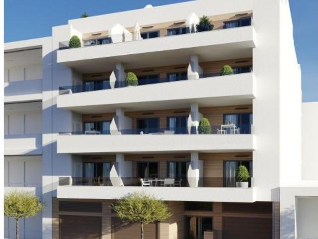 Vivir el centro de Torrevieja con todos los servicios a tu alcance