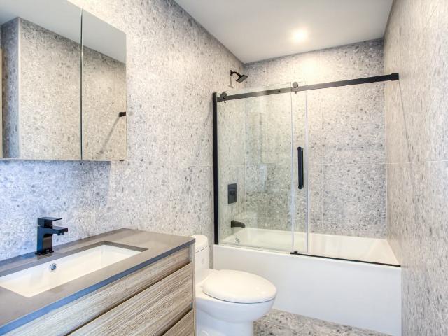 VIVRE 1 1 Bedroom Apartment for Rent at 439 Av Thérèse Lavoie Roux, Montréal, QC H2V 0B1 Outremont