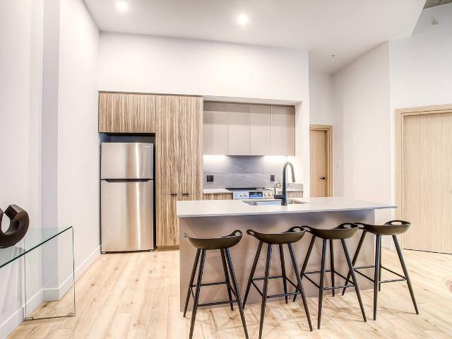 VIVRE 1 1 Bedroom Apartment for Rent at 439 Av Thérèse Lavoie Roux, Montréal, QC H2V 0B1 Outremont