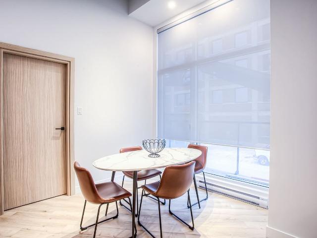 VIVRE 1 1 Bedroom Apartment for Rent at 439 Av Thérèse Lavoie Roux, Montréal, QC H2V 0B1 Outremont