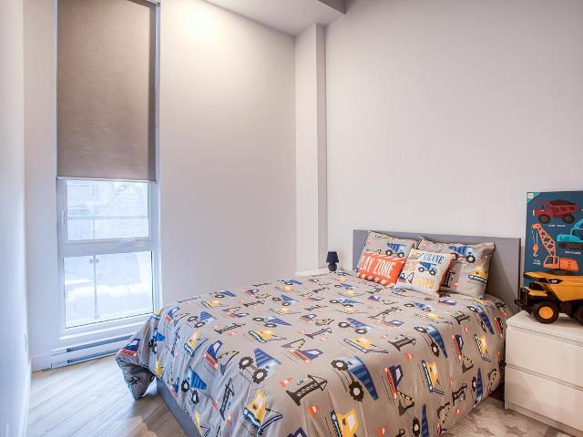 VIVRE 1 2 Bedroom Apartment for Rent at 439 Av Thérèse Lavoie Roux, Montréal, QC H2V 0B1 Outremont
