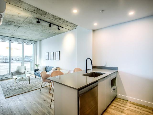VIVRE 2 Studio Apartment for Rent at 6500 Rue Hutchison, Montréal, QC H2V 0B9 Outremont