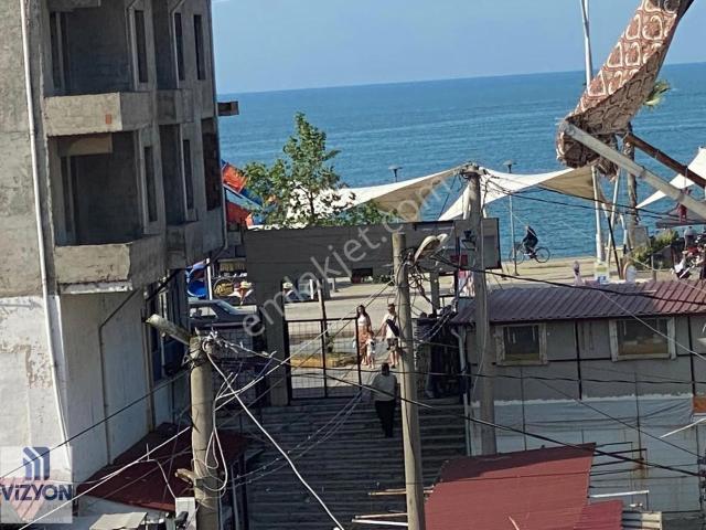 Vizyon Emlaktan Plaj Merkezde Deniz Manzaralı 1+1 Daire