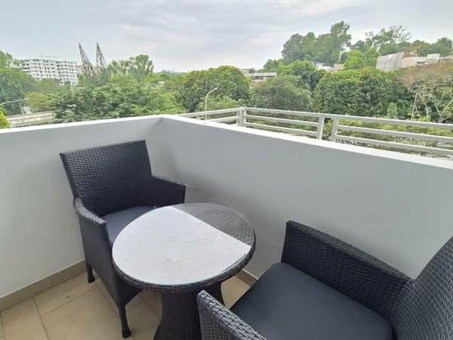 Viz At Holland D10, Condominium