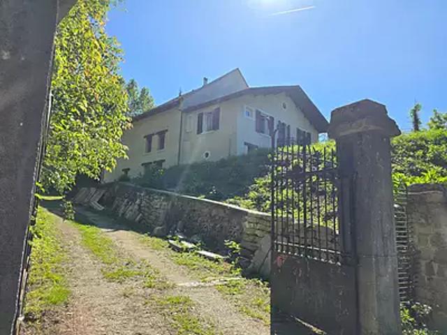 Vizille 38220 Achat / Vente maison 10 pièces t10 au dernier étage