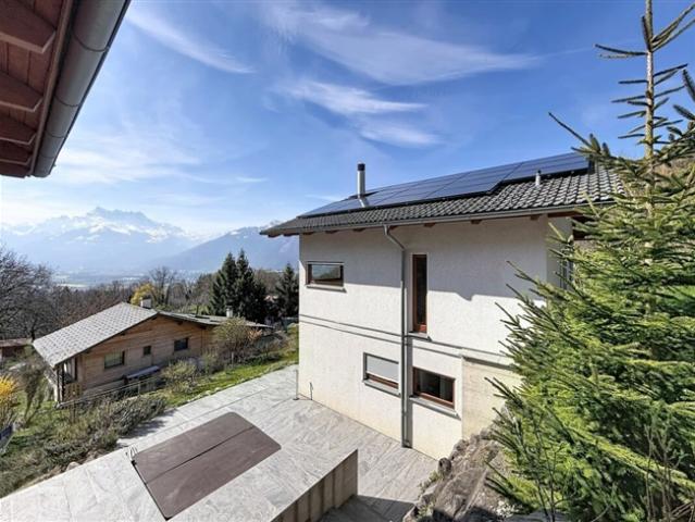 Vom Architekt entworfene Villa mit spektakulärem Panoramablick auf die Ebene und die Dents du Midi