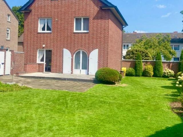 Von Privat: Charmantes Einfamilienhaus mit Charakter in Viersen