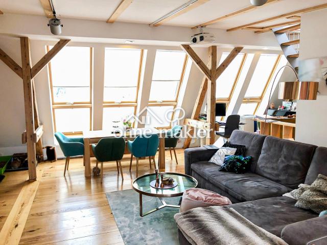 von privat: Luxuriöse Dachgeschoss Maisonette Wohnung mit zwei Dachterrassen in Berlin Steglitz