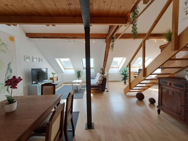 Von Privat: tolle Loft ähnliche Maisonettewohnung mit Dachterrasse