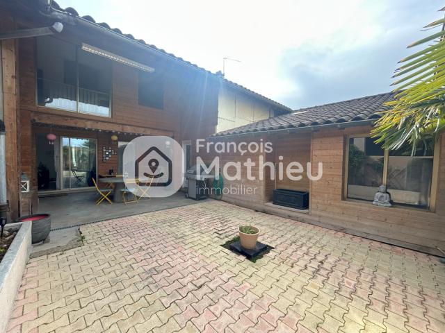 Vonnas Maison 5 pièces 248 m2 avec extérieur