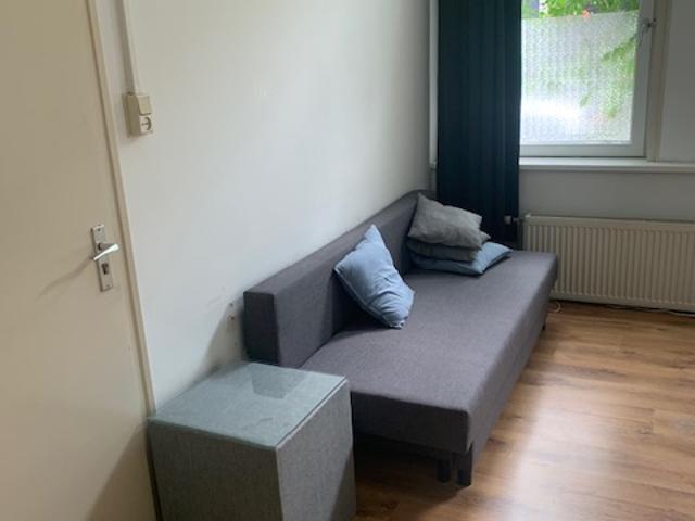 Voorkamer op de beg.grond met c.v