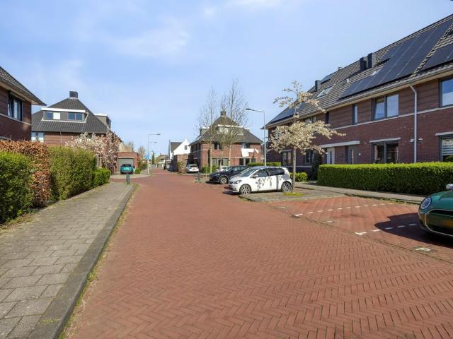 Voormeerstraat 4