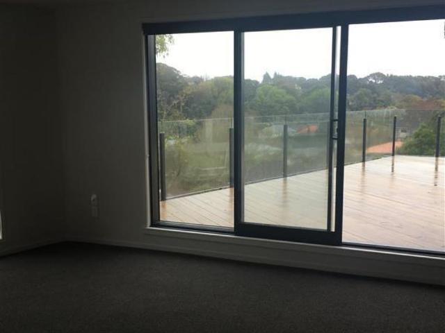 Vogeltown 2 Bedrooms & 2 Bathroom