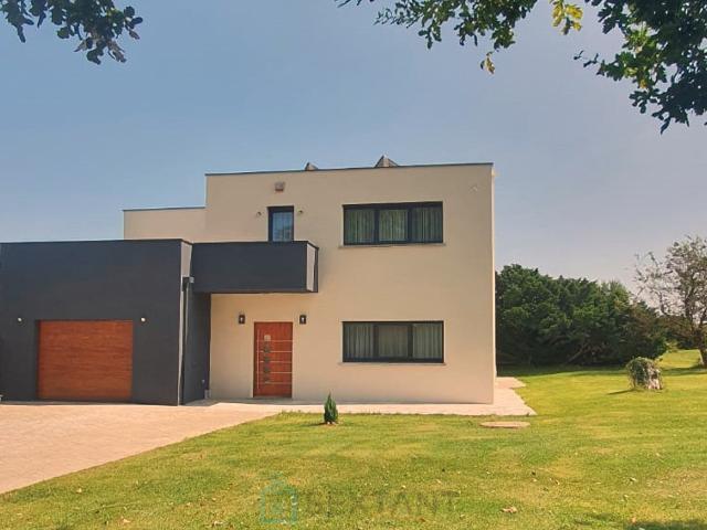 Voici une villa moderne ultra équipée et économe en énergie !