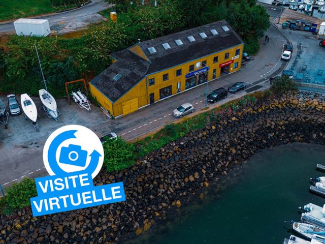 Voilerie et accastillage sur le port de Tréboul Douarnenez