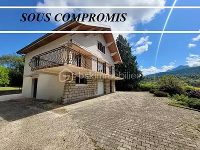 Voiron 38500 Achat / Vente maison 6 pièces t6 terrasse cave