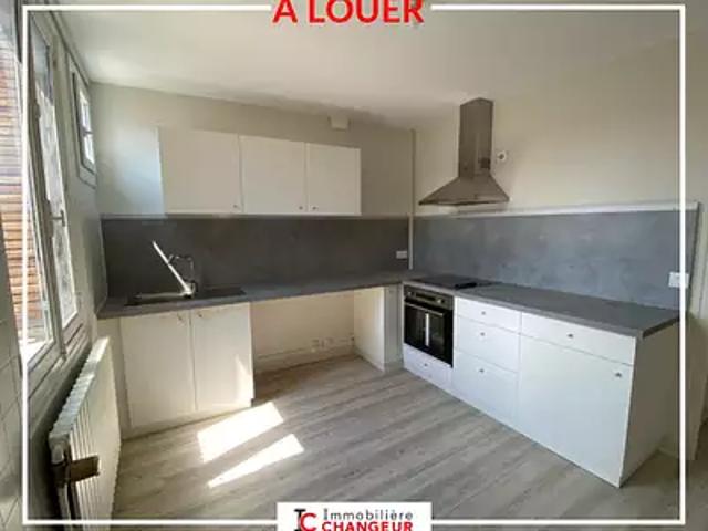Voiron 38500 Location appartement 2 pièces t2 au dernier étage
