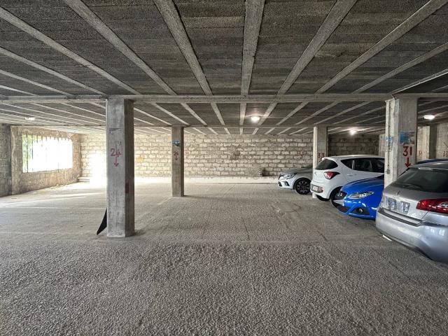 VOIRON CENTRE PARKINGS A LOUER