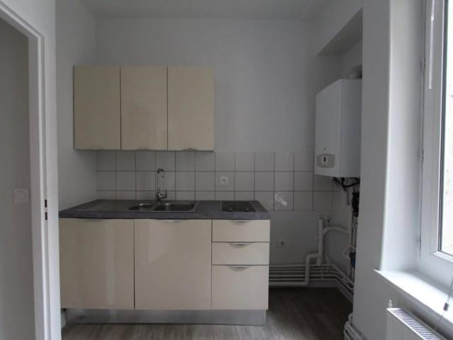 VOIRON CENTRE T2 A LOUER