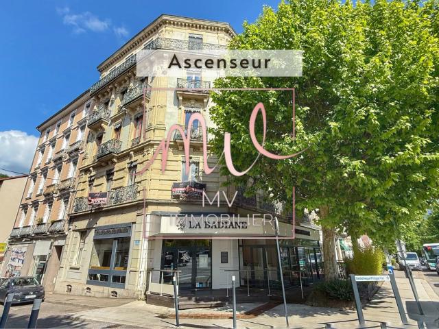 VOIRON Bureaux 117,70 m2