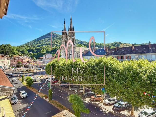 VOIRON T4 de 117,10 m2 avec balcon, cave et galetas
