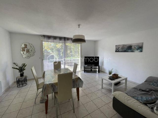 VOLX APPARTEMENT TYPE 2/3 DE 61M² AVEC STATIONNEMENT ET CAVE