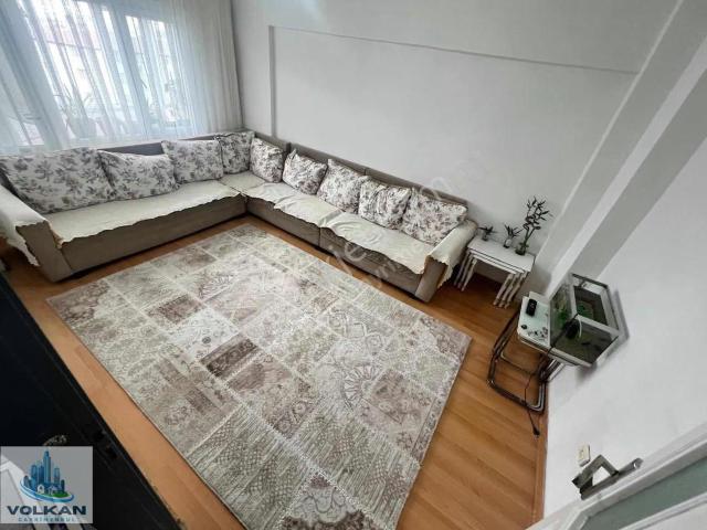 Volkan Gyo ' Dan Esentepe Mah 3+1 120m2 3.kat