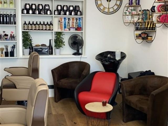 Voll ausgestatteter Barbershop in Freiburg
