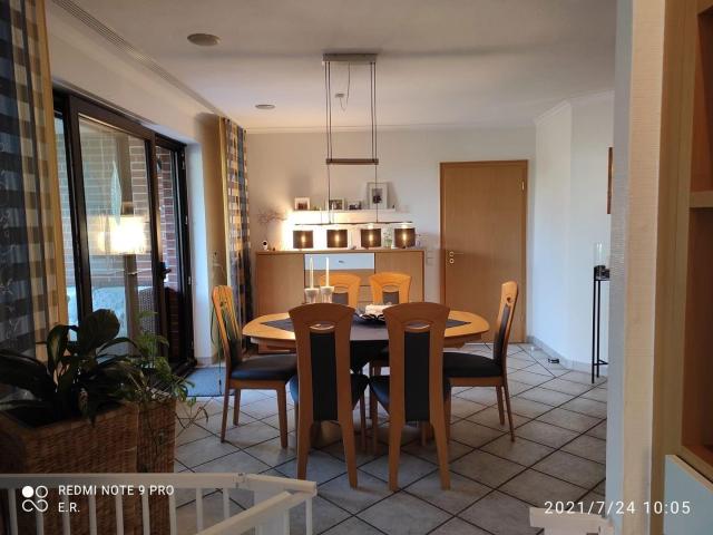 Voll unterk. EFH, DG ausgeb in GS Ohlhof, 190m2 Wfl NF 278m2 Sauna, Kaminofen, Auß. Kamin