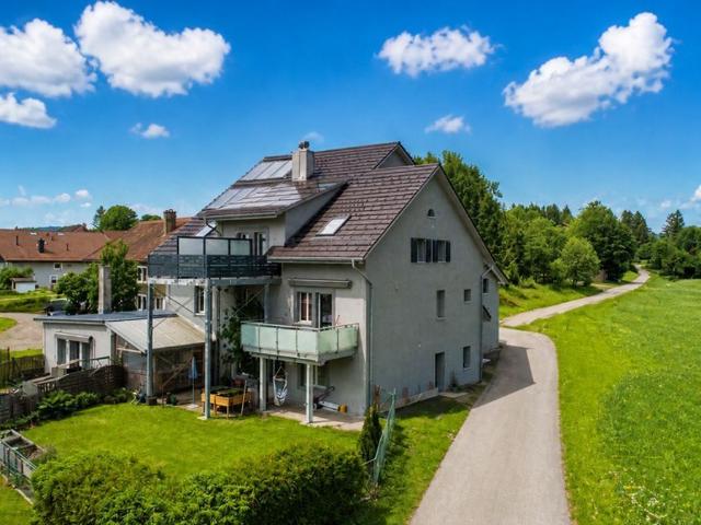 Voll vermietetes Renditeobjekt – Sicheres Investment im Herzen des Waadtländer Juras